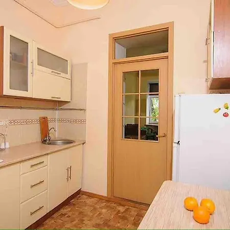 1 кім біля жд вокзалу Apartment *
